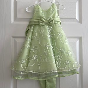 Rare Editions 24M Green Formal Dress